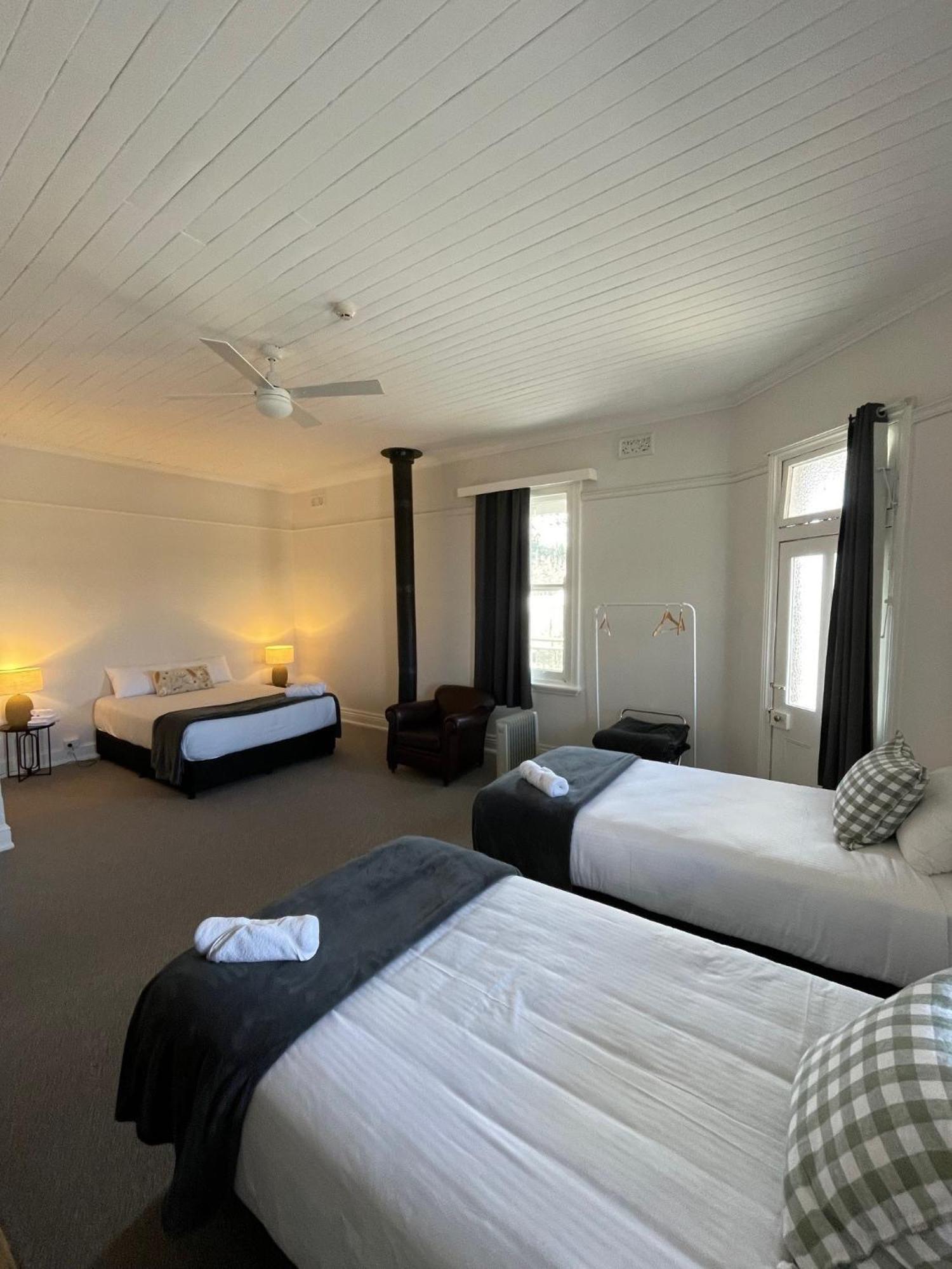 The Bolt Inn Uralla Eksteriør billede